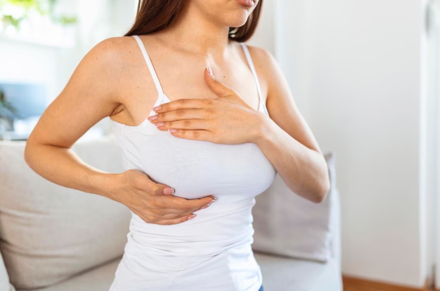 Sintomas de câncer de mama: quais sinais podem aparecer além do nódulo?